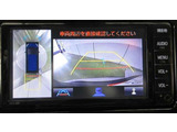 車両を上から見たような映像をナビ画面に表示するパノラミックビューモニターが付いています。