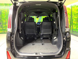 普段のお買い物や通勤、送迎等に十分な荷室スペースを確保しております。セカンドシートを倒すと、大きな荷物の積載も可能です♪