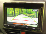 【バックカメラ】駐車時に後方がリアルタイム映像で確認できます。大型商業施設や立体駐車場での駐車時や、夜間のバック時に大活躍!運転スキルに関わらず、今や必須となった装備のひとつです!