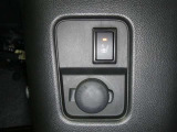【シートヒーター搭載】シートを温めてくれる暖房機器です!長時間座っていると負担が掛かりやすい背中や腰、または冬場の寒い日に冷えやすい脚部に快適なぬくもりを♪