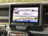 バックモニターにガイド線表示付きなので車庫入れも安心【カメラアングルは3パターンから選べます】知らない道でも安心して楽しくお出かけができます。