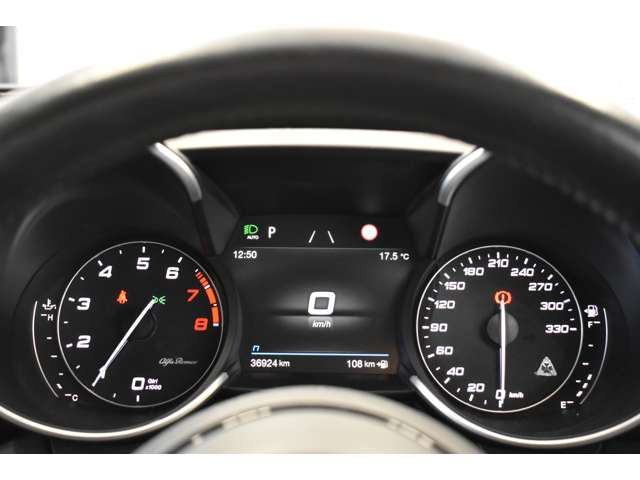 2点専用です。 型式:7BA-95229｜ジュリア(アルファロメオ)の総合情報 | 【グー
