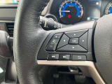 ハンドル左側のスイッチでオーディオの操作が可能なので、運転中でも楽に調整できます(^^♪