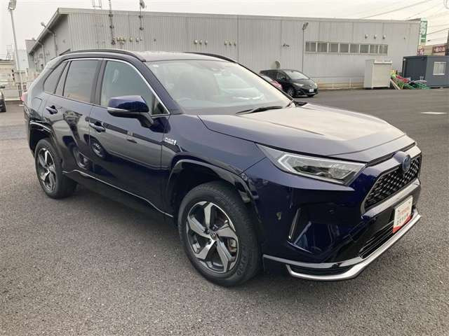 トヨタ RAV4 PHV 2.5 G Z E-Four 4WD の中古車詳細 (17,000km, ダーク