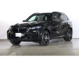 ドイツ本社と同様の教育・訓練を受けたBMW専門のメカニックが、100項目にも上るポイントを徹底的にチェックし、交換基準に達した部品があれば、BMW純正部品を使用し整備致します。特選車