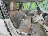 運転席シート廻りは使用感も少なく、良好な状態となっています。丁寧に使われていたことがよくわかりますね。
