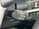 【クルーズコントロール】高速道路もラクラク走行。アクセルを離しても一定速度で走行ができ、長距離運転時の負担を軽減!加速・減速も簡単なスイッチ操作で調整できます。
