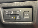【パワーバックドア】スマートキーや運転席のボタンを押すだけでリアゲートが自動で開閉します!荷物を持っている時や、高い位置にあるバックドアを閉める際に便利な機能です♪