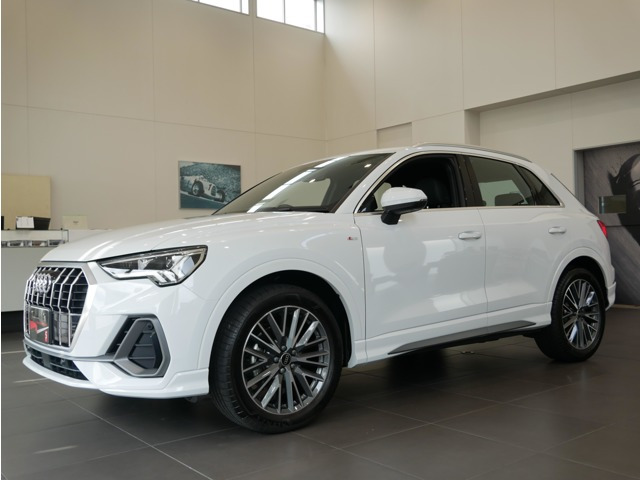 Q3 35 TFSI Sライン