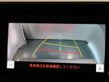 バックガイドモニターで、後方を確認しながら安心して駐車することができます。運転初心者も熟練者も必須の機能ですよ!