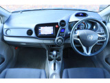 すっきりとしたダッシュボード回り!フロントビューの視界も良くて運転しやすいですよ♪