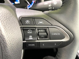 【レーダークルーズコントロール】高速道路での長距離走行が楽に!!自動で速度を保つクルーズコントロールが、衝突軽減システムと連携し、前方の車両を感知して車間を保つように速度調節してくれます!!
