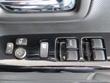☆運転席だけは「AUTO」ですが助手席、後部座席はマニュアルになります。小さなお子様が乗車の際はパワーウインドのスイッチをOFFにしておけば作動はしません☆