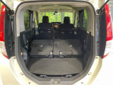 普段のお買い物や通勤、送迎等に十分な荷室スペースを確保しております。セカンドシートを倒すと、大きな荷物の積載も可能です♪