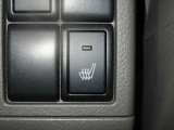 運転席シートヒーター付き♪キンキンに寒い真冬でも体を暖めてくれるので、快適にすごせます!