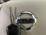 【キーレス】少し離れた場所からでもボタン一つでドアの開錠・施錠ができるのでとっても便利!ドアの鍵穴周りに傷をつけることもありません♪