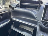 気になる車はすぐにお問い合わせください!画面右側の0066から始まる無料ダイヤルからお問い合わせ下さい!専門スタッフがお車のご質問にお答えいたします!