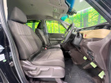 運転席シート廻りは使用感も少なく、良好な状態となっています。丁寧に使われていたことがよくわかりますね。