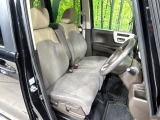 運転席シート廻りは使用感も少なく、良好な状態となっています。丁寧に使われていたことがよくわかりますね。