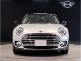 MINIのお車は、“駆け抜ける歓び”を体現しております。走行の安定性とコーナリングの良さを追求し、思い通りにハンドルの操作可能です。