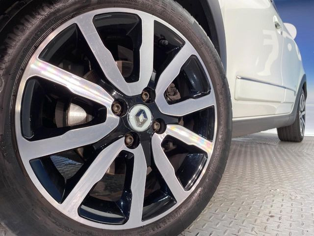 送料込み ルノートゥインゴ•ラパリジェンヌ 純正ホイール スタッドレス