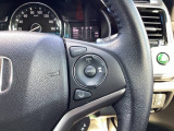 Hondaセンシングの機能のひとつ、アダプティブクルーズコントロール付!アクセルから足を離しても設定したスピードと前車との車間を保ち走行してくれます!車線維持もアシスト☆高速道路で疲労軽減ですね☆