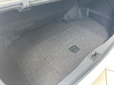 積み下ろしのしやすいデッキにはたっぷりと荷物を積み込んでいただけます。遊びから仕事まで、様々なシーンで頼れます♪