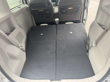 シートを倒すと更に広くなります。より大きな荷物を運べます!