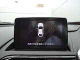 障害物への接近を音で知らせるクリアランスソナーを備えています。バックカメラの取り付けについてはスタッフにお問い合わせください。
