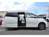 乗り降りしやすい両側パワースライドドア☆