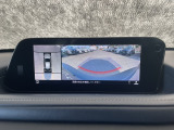 狭い場所での駐車やすれ違いなどでより的確な運転操作に役立つ360°ビューモニターが装備されています。