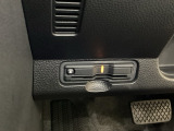 ハンドルの左下にETCがついています。高速道路の料金所の通過も楽々です。 カードの取り出しもしやすい場所についています。