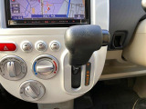 運転席・助手席共に綺麗になっています!インテリアの方も、シンプルなデザインになっております♪