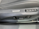 運転席助手席はシートメモリー付きパワーシートです。シートヒーター&シートクーラーで夏も冬も快適に過ごせます。休憩時にはマッサージ機能もご活用ください。
