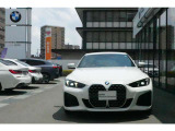 BMWの代名詞の【キドニーグリル】グリルが腎臓のように見えるので【キドニー】と呼ばれるようになりました。一目見ただけでBMWであると認識できる確固たるアイコンとして存在感を放ちます。