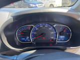 整備スタッフは国家資格を持つプロの整備士です。車検の受入/中間/完成検査と保安基準発行のすべても自社で行います。