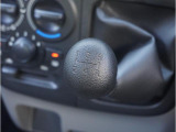 【5速MT】5速ミッション車です、近年AT車が増えているなかでギア選択の自由度の高いMT車は嬉しいですね。