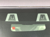 【スズキ セーフティサポート】走行中に前方の車両等を認識し、衝突しそうな時は警報とブレーキで衝突回避と被害軽減をアシスト。より安全にドライブをお楽しみいただけます。