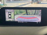 【360°ビューモニター】専用のカメラにより、上から見下ろしたような視点で360度クルマの周囲を確認することができます☆死角部分も確認しやすく、狭い場所での切り返しや駐車もスムーズに行えます。