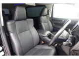 しっかりとしていて上質な座り心地のシートです。 座り心地も良くて長時間の運転も快適ですよ。 肌触りの良いシートが評判です。