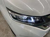 【LEDヘッドランプ】長寿命かつ視認性に優れたLEDヘッドライト。明るいLEDは暗い夜道でも安心です。ヘッドライトの劣化を防ぐコーティングの施工も承りますので、担当スタッフにお気軽にお申し付け下さい。