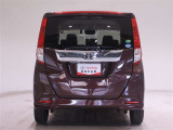 ハイマウントストップランプ採用で、後続車に対して自車の存在をアピールしてくれます!
