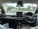 開放的な運転席回りとなっております♪