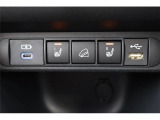 運転席/助手席シートヒーター付です。