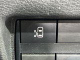 【パワースライドドア】スマートキーや運転席のスイッチでスライドドアの開閉が可能♪電動だから力を入れてドアを開ける必要が無く、小さいお子様でも、重い荷物を持っている時もラクに開け閉めできます♪