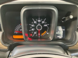 ホンダセンシング装着車となっております。衝突軽減ブレーキ、誤発進抑制機能、歩行者事故低減ステアリング、路外逸脱抑制機能、アダプティブクルーズコントロール、車線維持支援システム他、8つの機能で幅広く支援