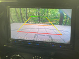 【バックカメラ】駐車時に後方がリアルタイム映像で確認できます。大型商業施設や立体駐車場での駐車時や、夜間のバック時に大活躍!運転スキルに関わらず、今や必須となった装備のひとつです!