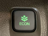 ご存知ECONスイッチを装備!エアコンとパワー出力を抑えてよりエコなドライブを可能にする魔法のスイッチです!