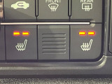 【シートヒーター】寒い日に重宝するシートヒーター!エアコンより早く温まってくれるので寒がりの人も安心ですね♪エアコンの温風は乾燥するから苦手、という方にもをおすすめです。