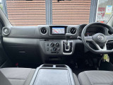 内装はルームクリーニング済みです!清潔な車内で快適なドライブをお楽しみください!!前席、後席、そしてエンジンルームまで全てクリーニング済みです。